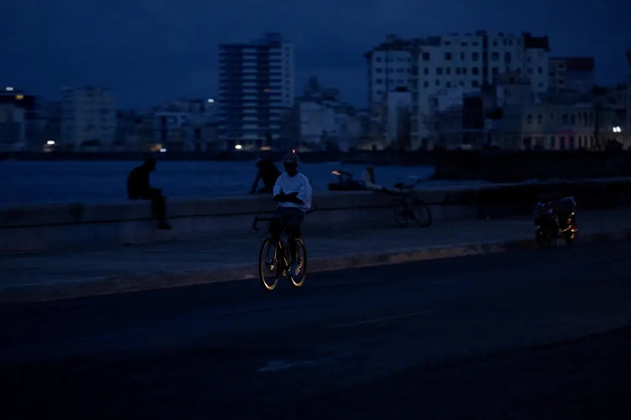 Cuba lại mất điện diện rộng, hàng triệu người chìm trong bóng tối Ảnh 2