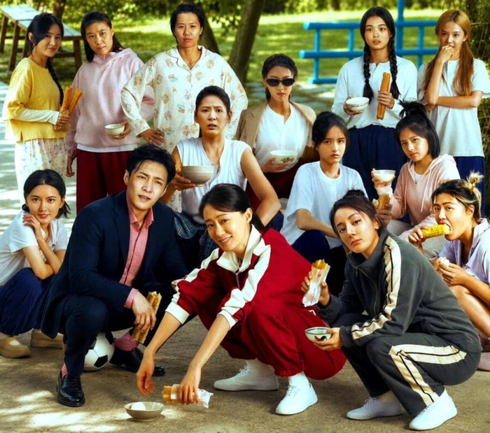 Doanh thu “Đội bóng nữ Kungfu” vượt 2,3 tỉ NDT.