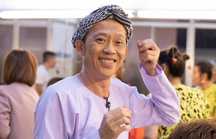 NSƯT Hoài Linh ghi dấu trên màn ảnh rộng qua nhiều bộ phim điện ảnh có doanh thu nổi bật.
