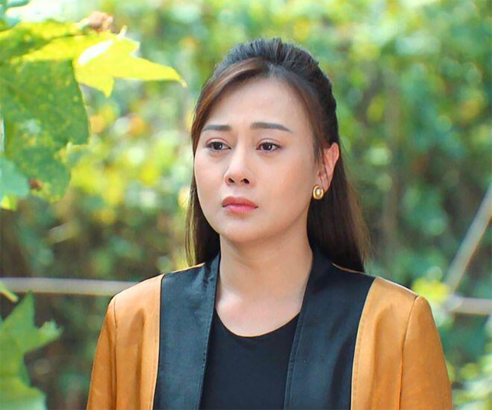 Phương Oanh ở tuổi 37 dường như đang bước vào một giai đoạn mới, chọn bình yên trong cuộc sống hiện tại.