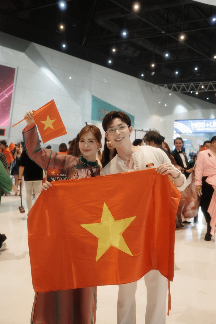 Hòa Minzy và ERIK là cặp chị em được khán giả yêu thích.&nbsp;