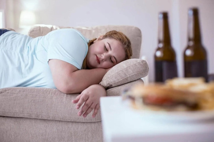 Buồn ngủ sau khi ăn: Vì sao cơ thể lại phản ứng như vậy? Ảnh 4