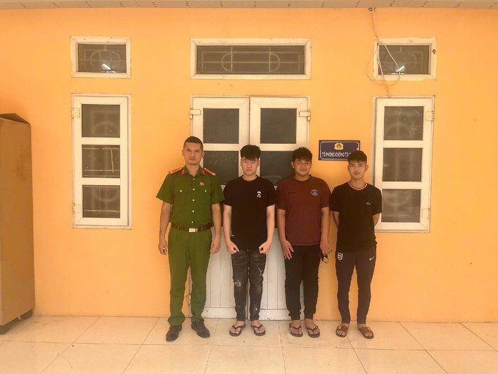 Các đối tượng liên quan vụ trộm cắp tài sản. Ảnh: Công an TP Hà Nội