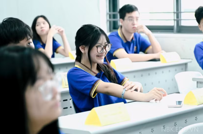 Kỳ thi tốt nghiệp THPT 2027 chưa triển khai thí điểm thi trên máy tính.