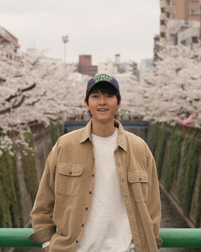 Diện mạo trẻ trung của Song Joong Ki.