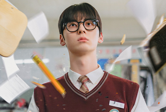 Study Group kết hợp yếu tố hành động, hài hước và học đường, kể về Youn Ga Min, một nam sinh luôn mơ ước học tập thật tốt nhưng lại chỉ có năng khiếu đặc biệt trong việc đánh nhau. Ảnh: NSX