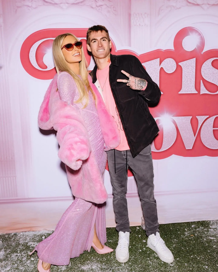 Paris Hilton và Presley Gerber từng nhiều lần gặp gỡ tại các sự kiện dành cho giới thượng lưu ở Los Angeles.&nbsp;