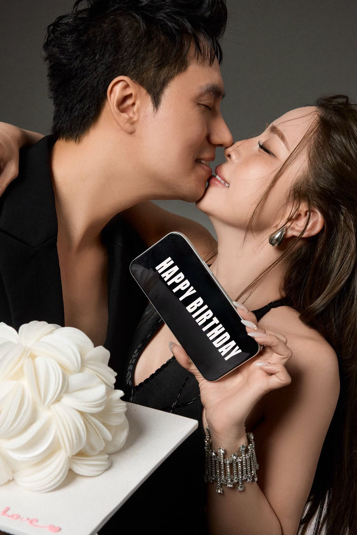 Diễn viên Việt Anh và Quỳnh Nga gây chú ý với bộ ảnh sinh nhật ngọt ngào. Ảnh: FBNV
