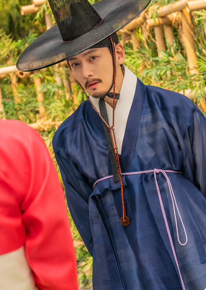 Ji Chang Wook vào vai Cho Won, công tử phong lưu nổi tiếng trong The Scandal.