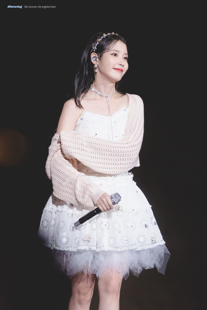 IU chứng minh sức hút sau 18 năm: Cả 6 buổi giao lưu cho phim concert đều cháy vé Ảnh 1