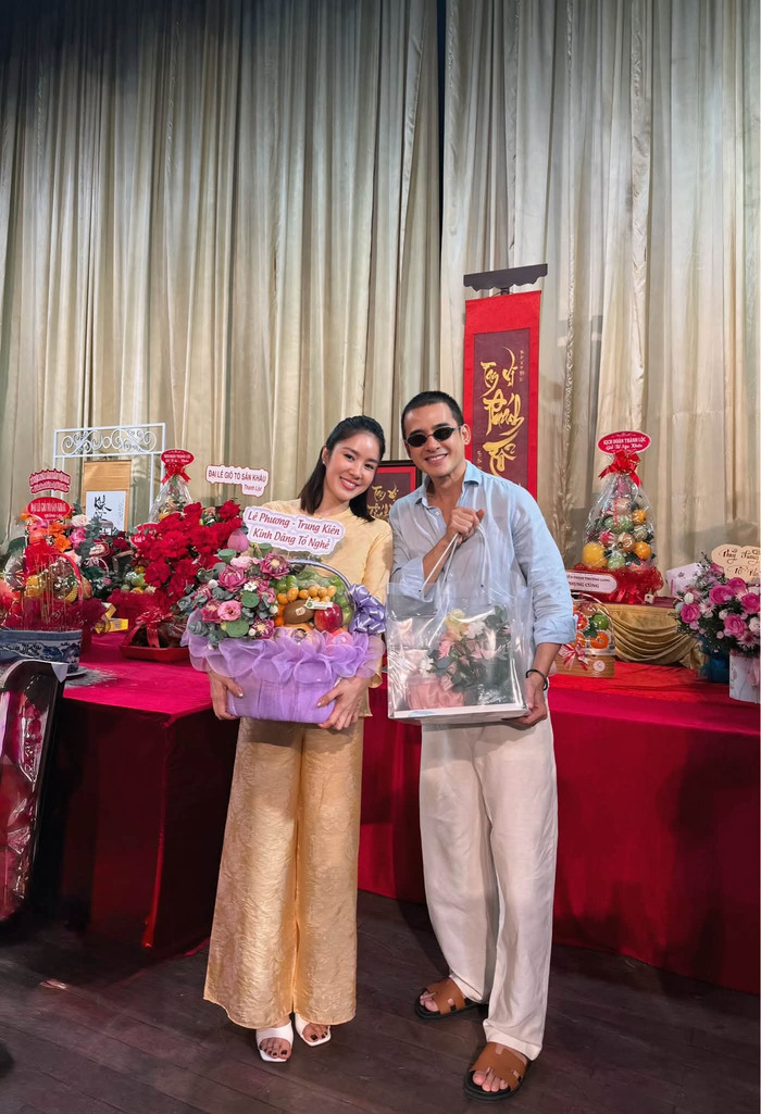 Lê Phương và Lương Thế Thành hội ngộ nhân dịp giỗ Tổ sân khấu.