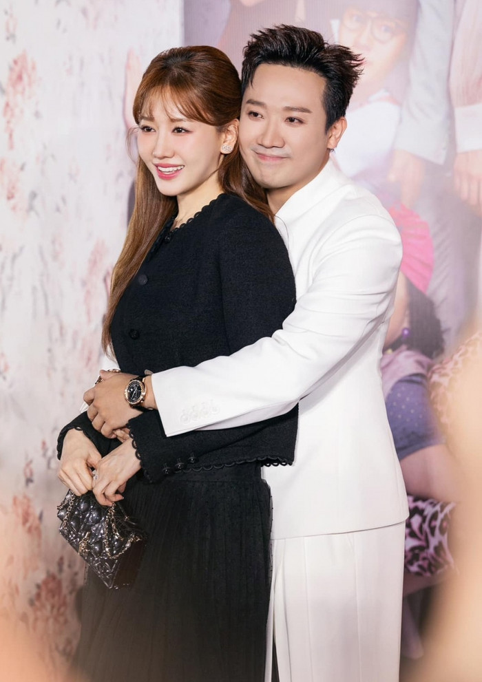 Trấn Thành và Hari Won là cặp vợ chồng đình đám của showbiz Việt.