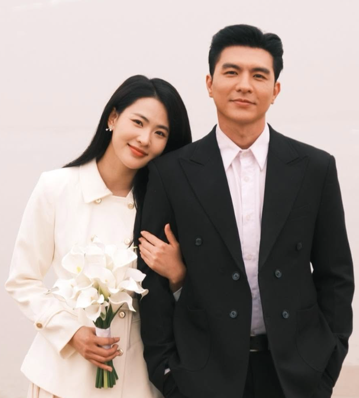 Minh Trang gửi lời chúc ngắn đến Steven Nguyễn trước ngày Trại buôn người ra mắt. Ảnh: FBNV