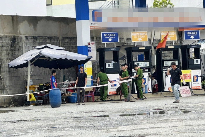Lực lượng chức năng có mặt tại hiện trường để điều tra vụ việc.&nbsp;