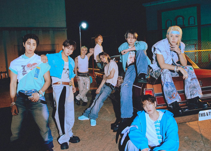 Stray Kids lập kỷ lục chưa từng có, vượt qua dấu mốc gắn với The Beatles Ảnh 1