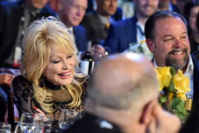 Quản lý lâu năm của Dolly Parton - Donny Nozell.