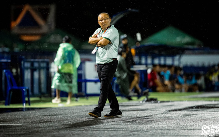 HLV Park Hang Seo đã nhận nhận trận thua đầu tiên kể từ khi dẫn dắt Kanchanaburi FC. Ảnh: &nbsp;Kanchanaburi FC
