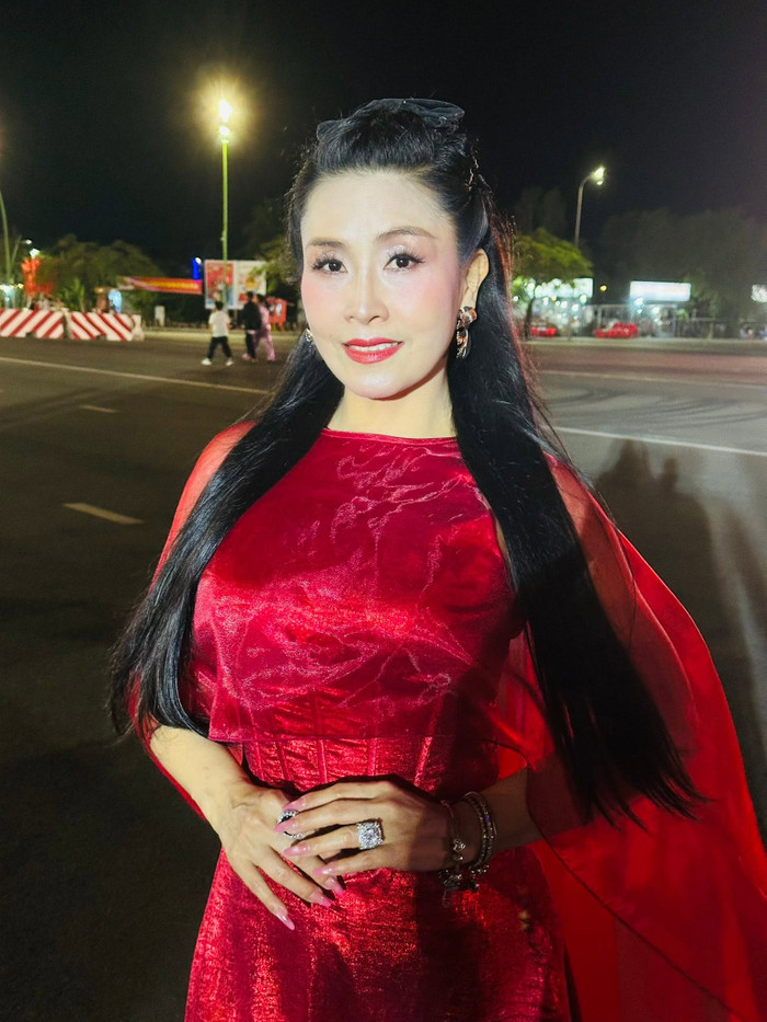 Kiều Oanh ở tuổi 52 vẫn giữ niềm đam mê với diễn xuất. Ảnh: FBNV