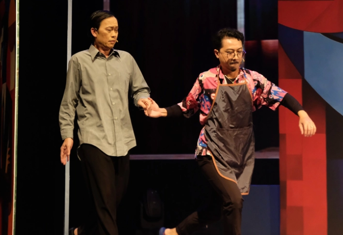 Hoài Linh 'bao trọn' các suất kịch của Sân khấu Mới.