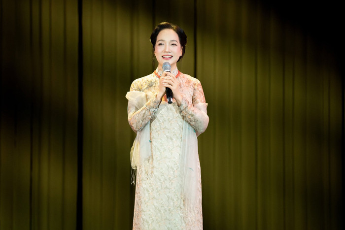 NSND Lê Khanh vẫn miệt mài với màn ảnh ở tuổi 63. Ảnh: FBNV