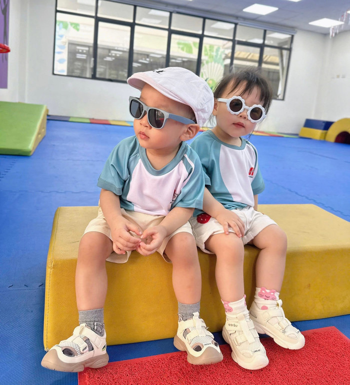 Phương Oanh khoe ảnh thời học sinh, 2 'bản sao' bên cạnh mới đáng chú ý Ảnh 6