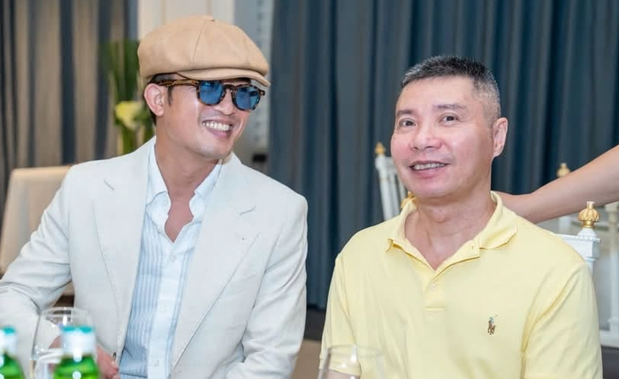 Doãn Quốc Đam và NSND Công Lý trong đám cưới. Ảnh: FBNV