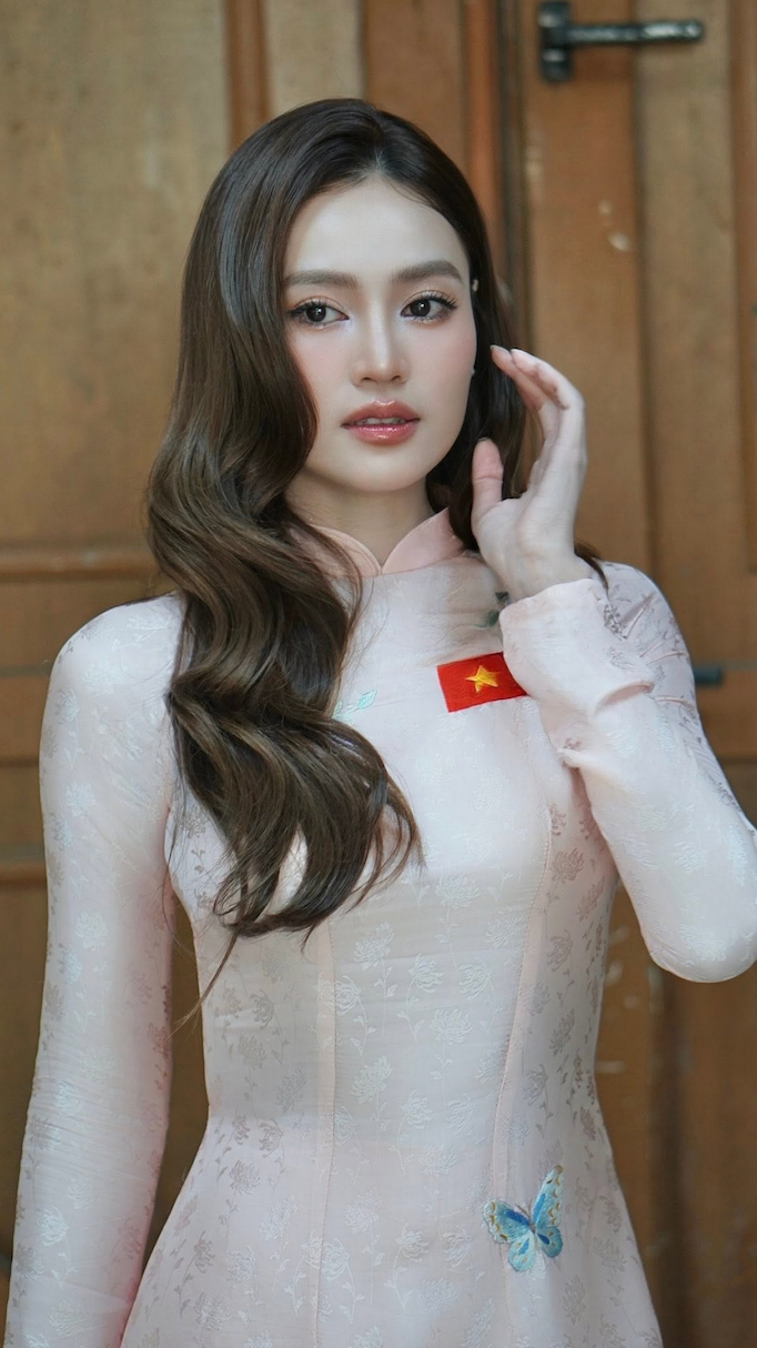Nếu Chị Chị Em Em 3 là màn tái xuất trong năm 2026, Mật Mã Đông Dương tiếp tục mở ra một hướng đi mới của Ninh Dương Lan Ngọc.&nbsp;