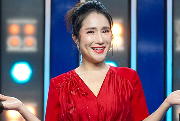 Cát Tường duy trì hoạt động nghệ thuật.
