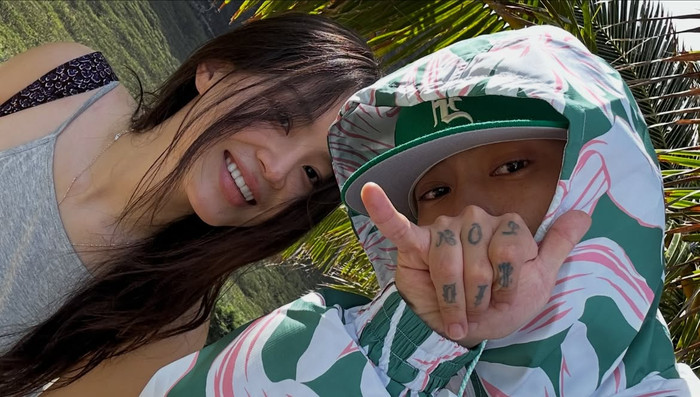 Dok2 công khai tình cảm với Lee Hi giữa tin đồn kết hôn Ảnh 1