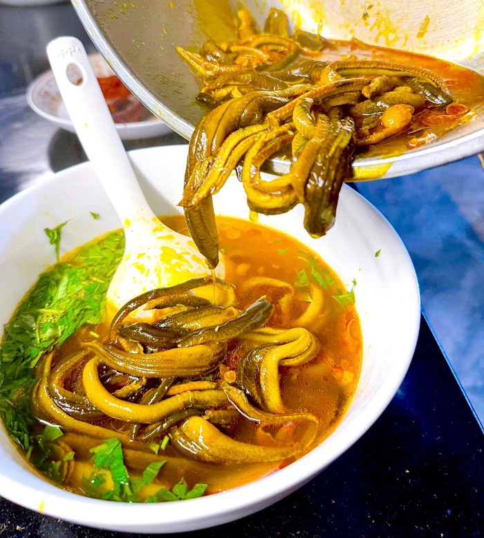 2 Hồ Văn Cường và 2 món ăn sáng gắn với quê nhà: Từ miến lươn xứ Nghệ đến hủ tiếu miền Tây Ảnh 4