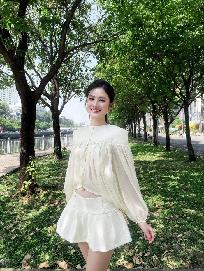 Ý Nhi nhận được thiện cảm từ khán giả sau 3 năm đăng quang Miss World Vietnam.