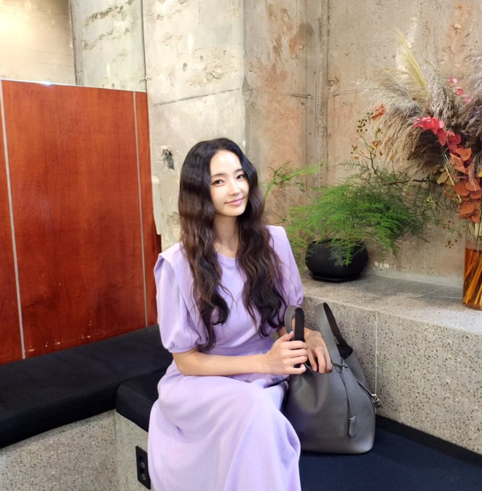 Han Chae Young tuổi 46 vẫn đẹp như búp bê, vóc dáng khiến khán giả xuýt xoa Ảnh 1