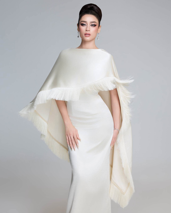 Emoura Phạm xuất hiện chỉn chu tại Miss Grand International.