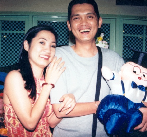 Hữu Châu và Hồng Đào từng là những nghệ sĩ trẻ trưởng thành từ sân khấu kịch miền Nam những năm đầu sự nghiệp.