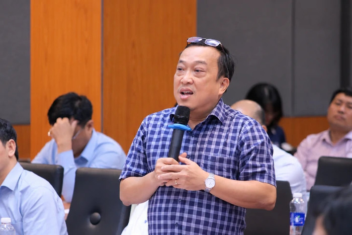 ThS Lê Văn Hiển - quyền Trưởng phòng đào tạo, Trường đại học Luật TP.HCM - nêu một số góp ý về quy định mới về nguồn tuyển có đưa vào đối tượng tốt nghiệp trung cấp, cao đẳng - Ảnh: TRỌNG NHÂN&nbsp;