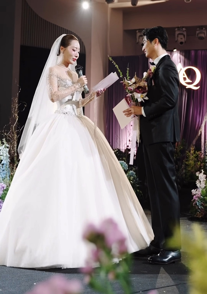 Tâm thư của Vy Oanh gửi vợ chồng NSƯT Ngọc Quỳnh sau đám cưới Ảnh 1