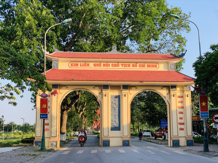 Cổng vào làng Sen, xã Kim Liên (Nam Đàn, Nghệ An) - quê nội Chủ tịch Hồ Chí Minh. Ảnh: Quỳnh Trang/báo Lao Động