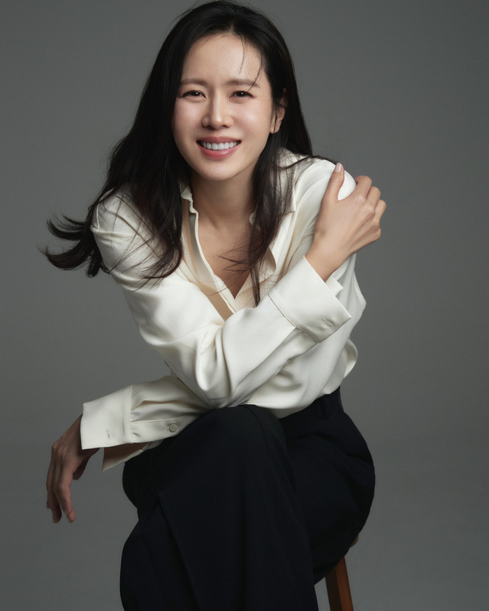 Sau 4 năm, Son Ye Jin đã trở lại với một vai diễn có nhiều thử thách thay vì lựa chọn hình tượng an toàn.