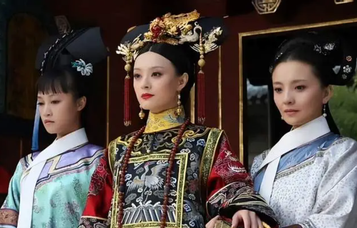 Ra mắt từ năm 2011, Chân Hoàn Truyện đến nay vẫn giữ được sức sống đáng chú ý. Từ thời điểm khán giả chủ yếu xem phim trên truyền hình đến khi các nền tảng trực tuyến phát triển, tác phẩm vẫn liên tục được xem lại và thảo luận. Ảnh: Weibo