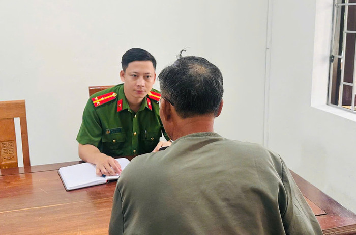 Công an xã Hương Khê kịp thời ngăn chặn vụ lừa đảo qua điện thoại.