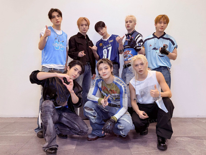 Tổng thống Hàn Quốc cùng phu nhân cầm lightstick, hòa vào không khí concert Stray Kids tại Mexico Ảnh 4