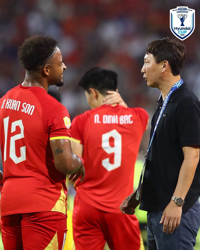 Xuân Son chia tay tuyển Việt Nam do chấn thương. Ảnh: ASEAN United FC