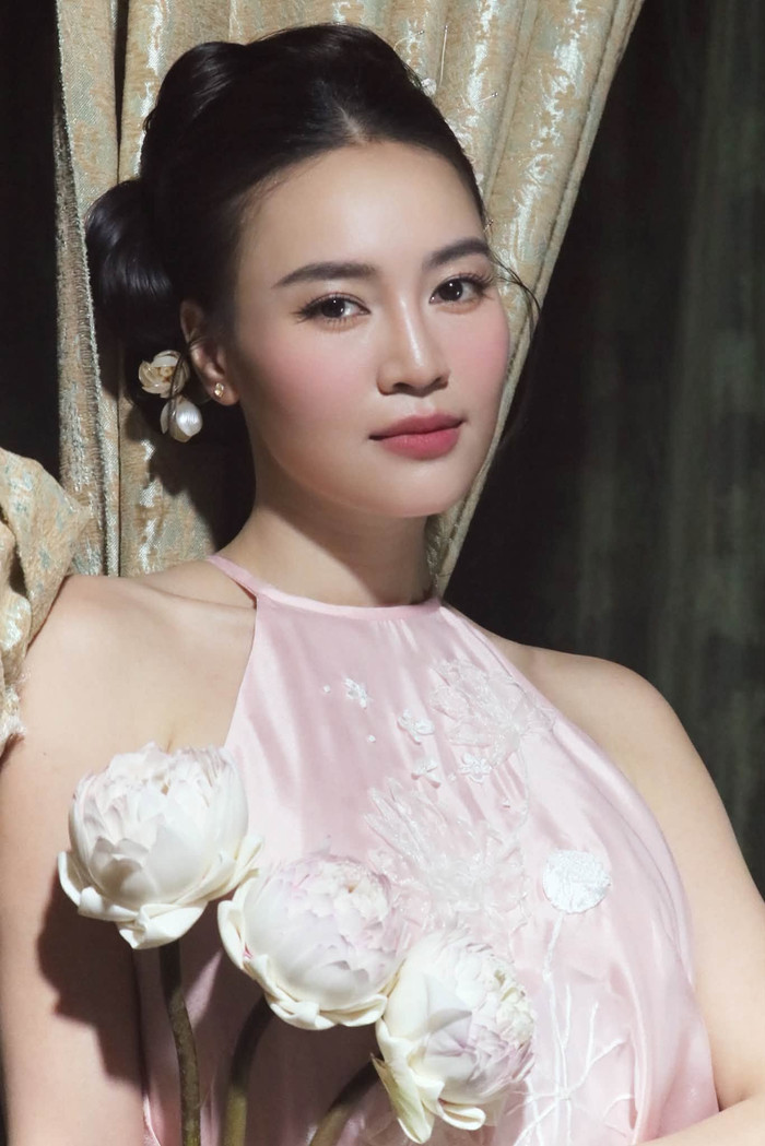 Ninh Dương Lan Ngọc duy trì sức hút sau nhiều năm hoạt động nghệ thuật.