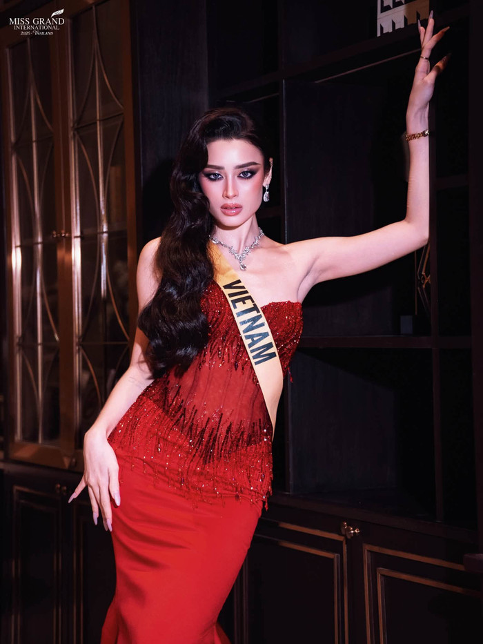 Emoura Phạm đang được nhiều khán giả ủng hộ tại Miss Grand International 2026.