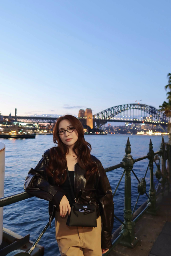 Hòa Minzy sang Úc Ảnh 2
