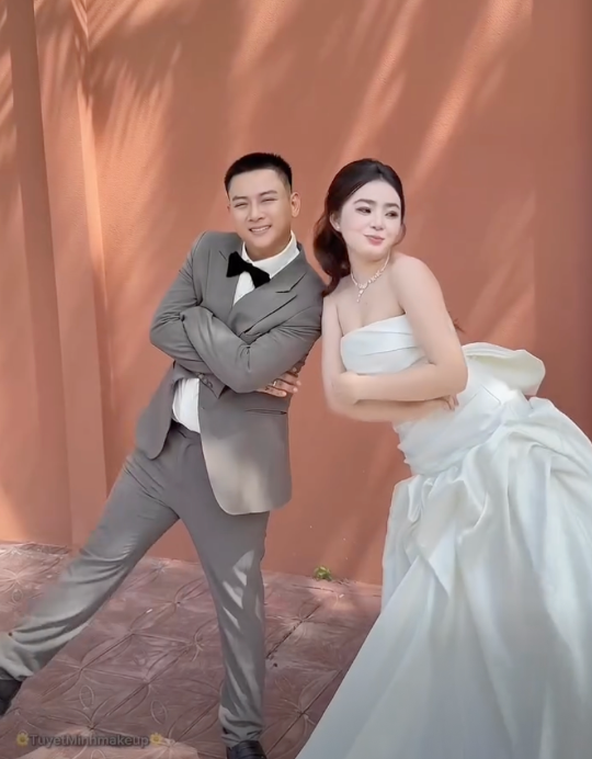 Hoài Lâm chuẩn bị tổ chức đám cưới cùng Ngọc Trinh.