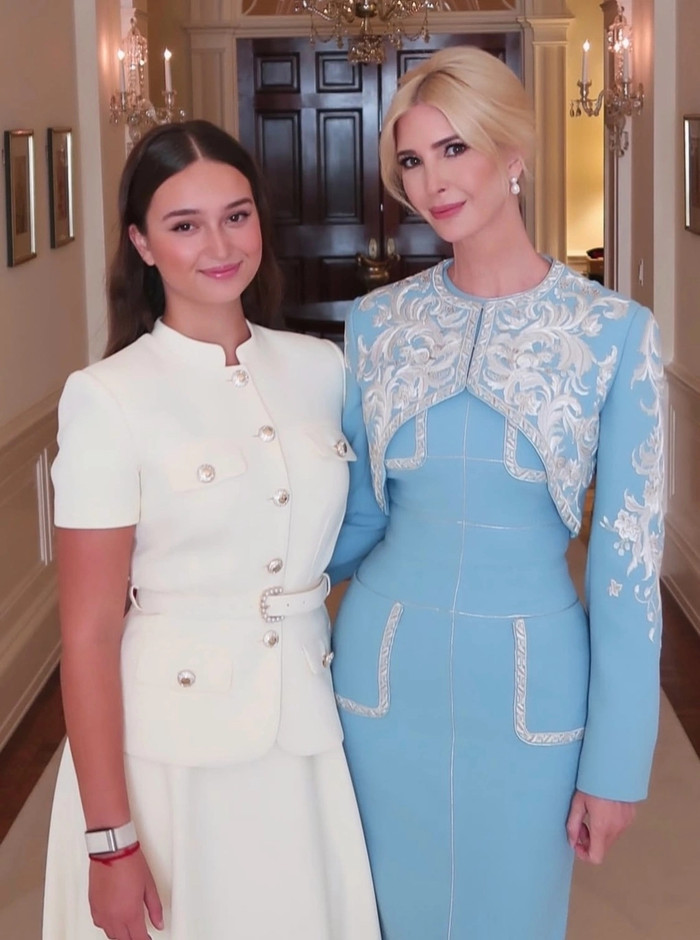 Hai mẹ con Ivanka Trump và Arabella. Ảnh: Instagram&nbsp;