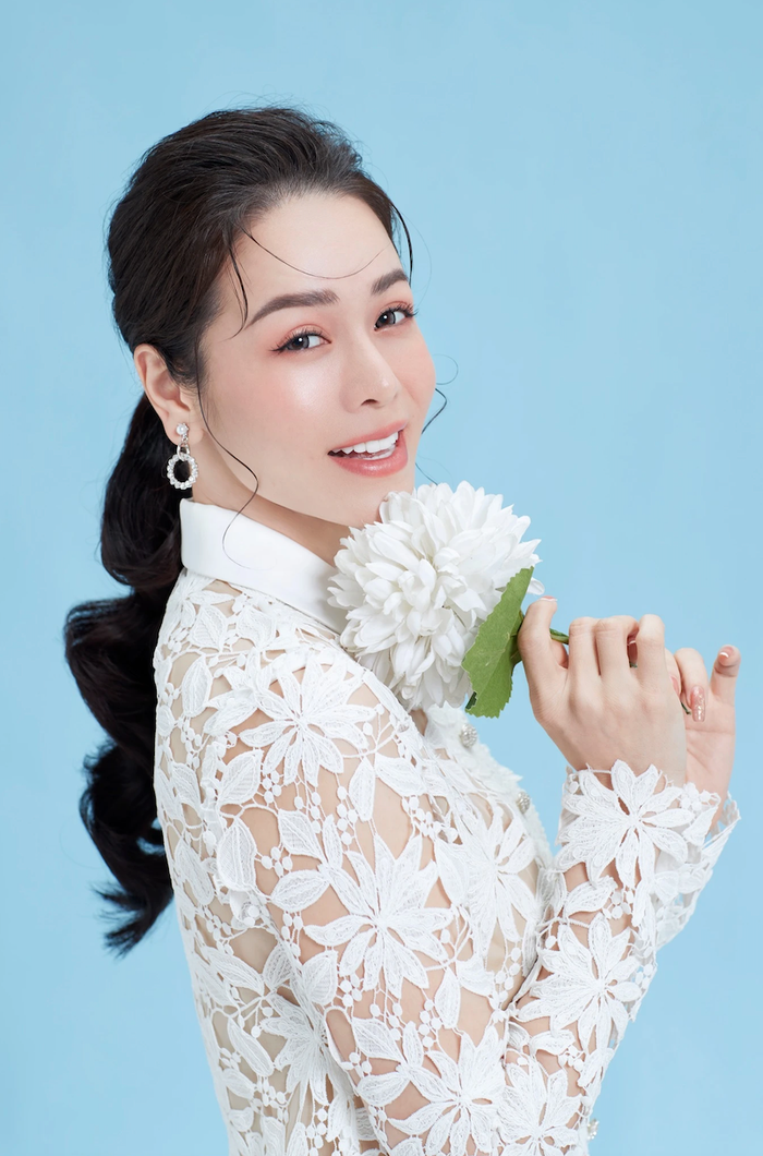 Vì thế, khi nói về hạnh phúc hiện tại của Nhật Kim Anh, điều nổi bật nhất vẫn nằm ở chính hành trình làm nghề.&nbsp;