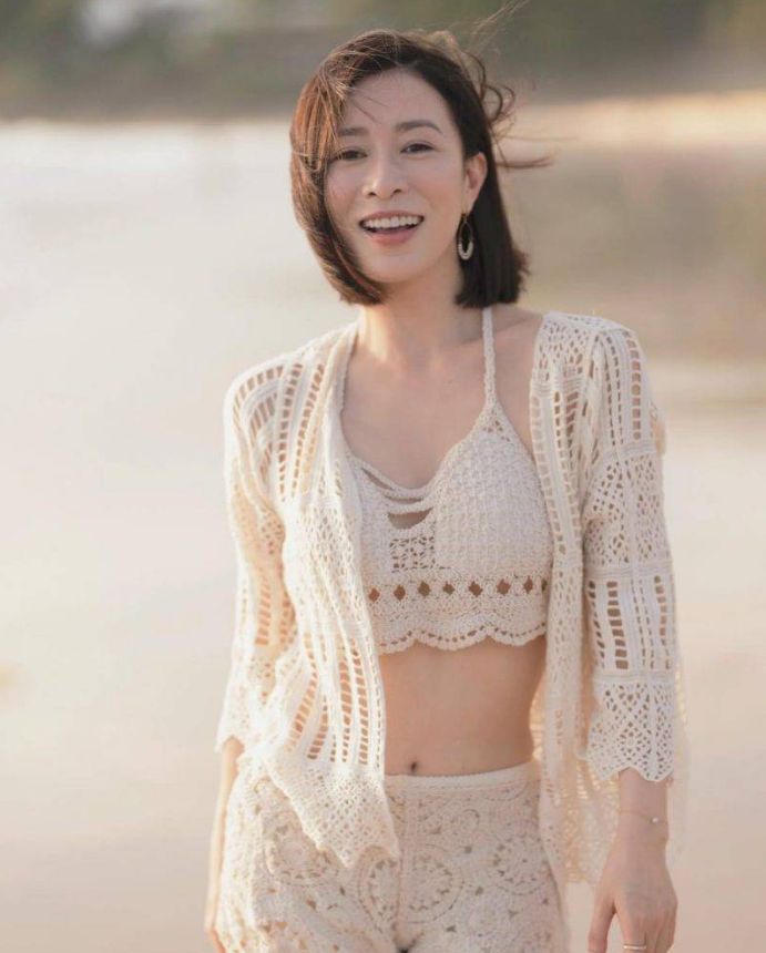 Ở tuổi 51, Xa Thi Mạn vẫn giữ được phong độ và hình ảnh chỉn chu, trở thành một trong những nữ diễn viên được yêu mến của màn ảnh Hong Kong.