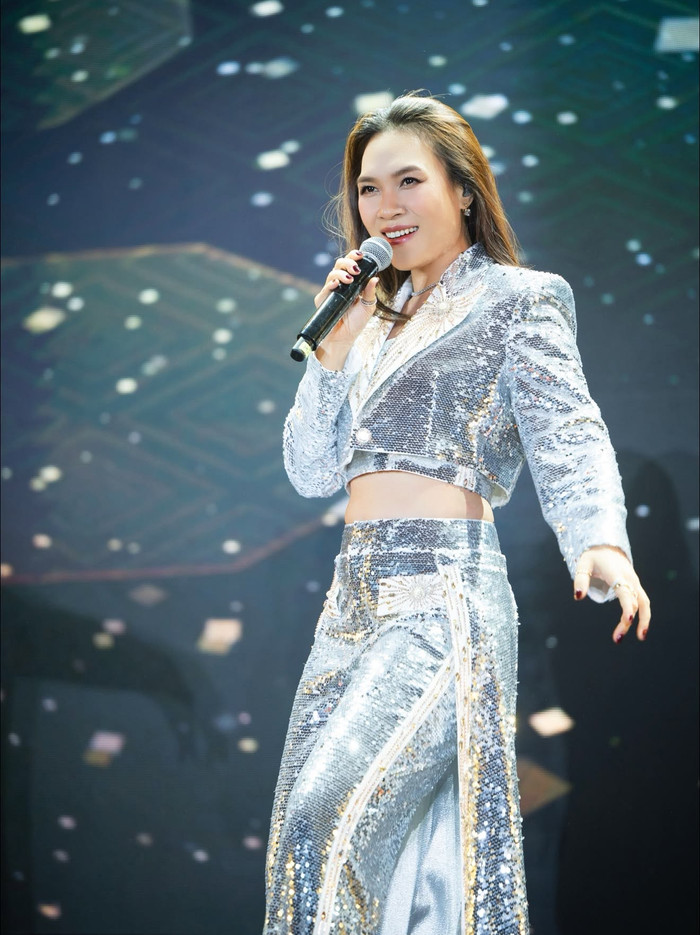 Mỹ Tâm từng tổ chức concert See The Light tại Hà Nội với 40 nghìn khán giả tham gia.